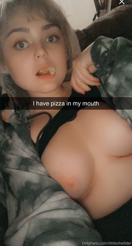 Photo nue de fuite OnlyFans de Little Shellder