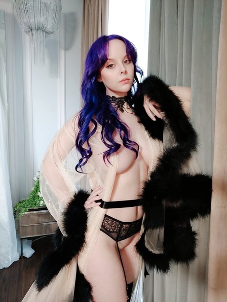 Helly Valentine
