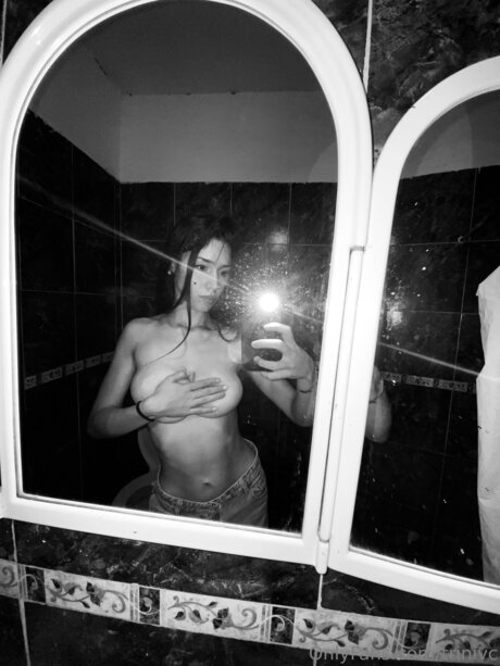 Photo nue de fuite OnlyFans de Trinivc
