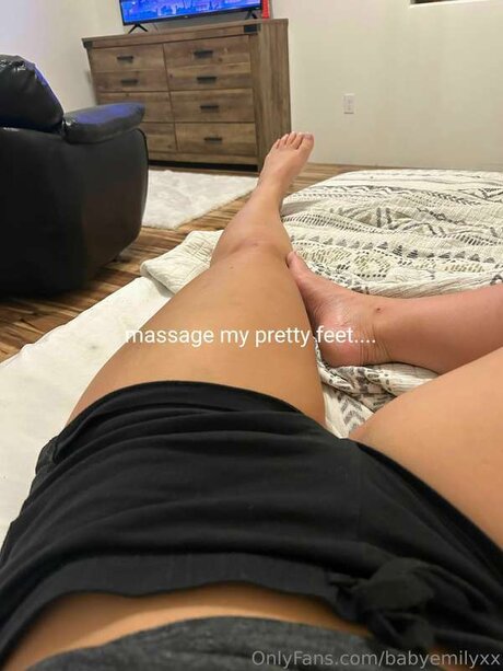 Photo nue de fuite OnlyFans de Babyemilyxx