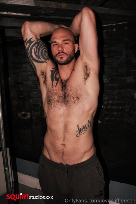 Photo nue de fuite OnlyFans de Lovecliffjensen