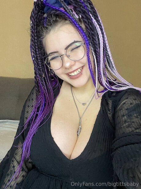 Photo nue de fuite OnlyFans de Bigtittsbaby