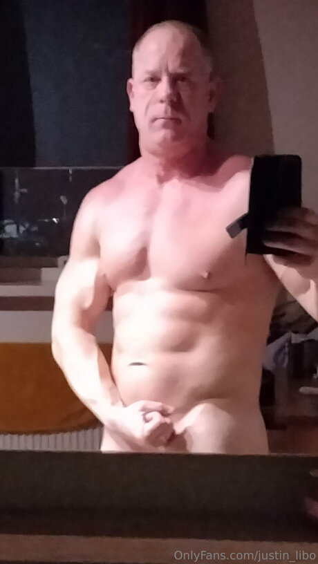 Photo nue de fuite OnlyFans de Justin Libo