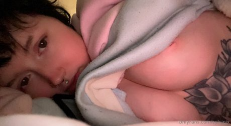 Photo nue de fuite OnlyFans de Sylvipix Young Goth Milf