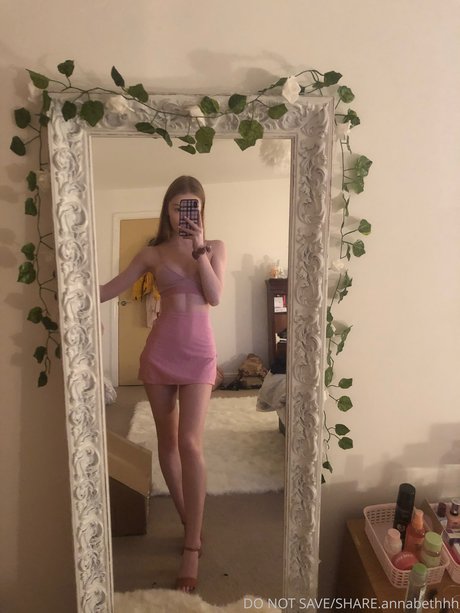 Photo nue de fuite OnlyFans de Annabeth Davies
