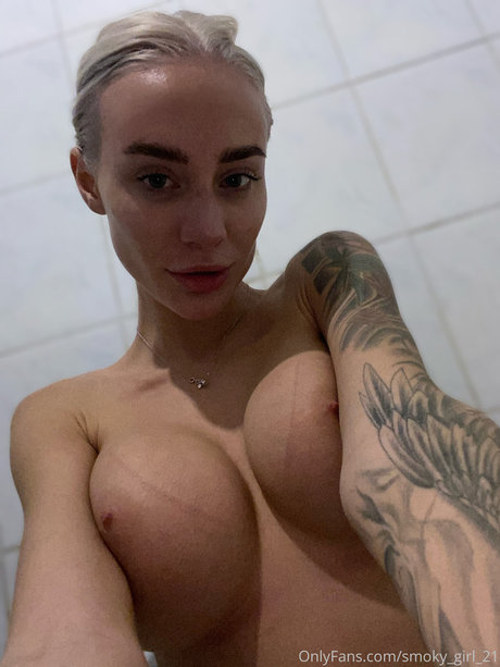 Photo nue de fuite OnlyFans de Drug Girl