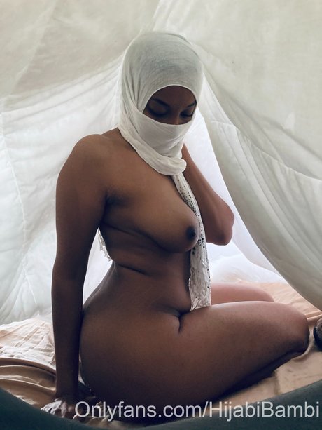 Photo nue de fuite OnlyFans de Hijabi Bambi