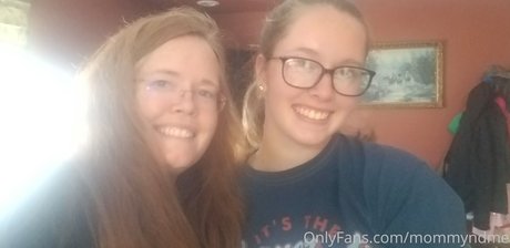 Photo nue de fuite OnlyFans de Faith And Courtney