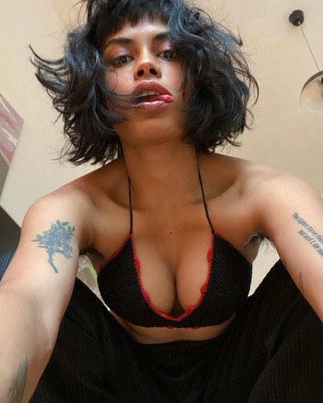 Photo nue de fuite OnlyFans de Riya Hamid