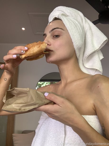 Photo nue de fuite OnlyFans de Domenica Calarco
