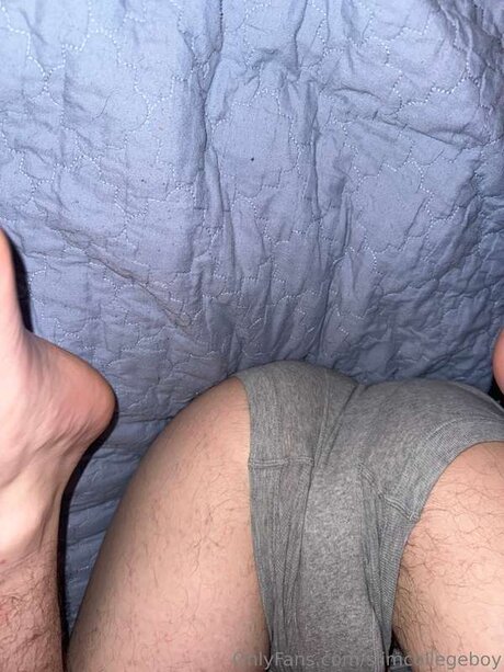 Slimcollegeboy