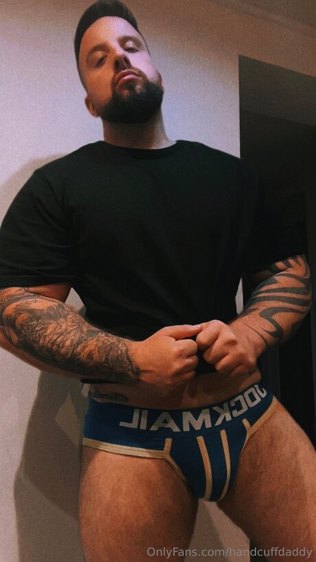 Photo nue de fuite OnlyFans de Handcuffdaddy