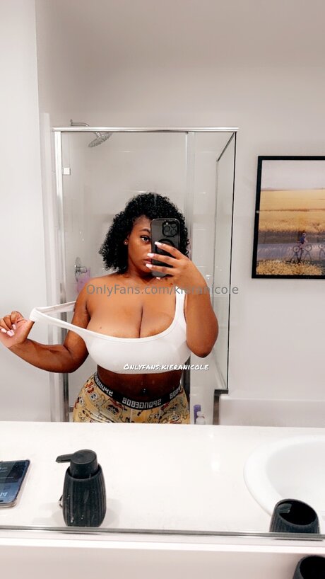Photo nue de fuite OnlyFans de Kieranicole