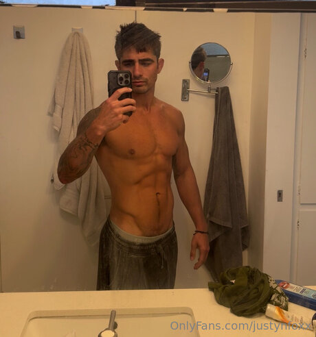 Photo nue de fuite OnlyFans de Justynfoxx