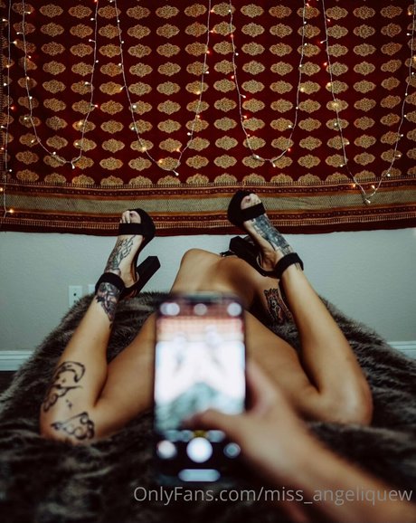 Photo nue de fuite OnlyFans de Miss Angelique W