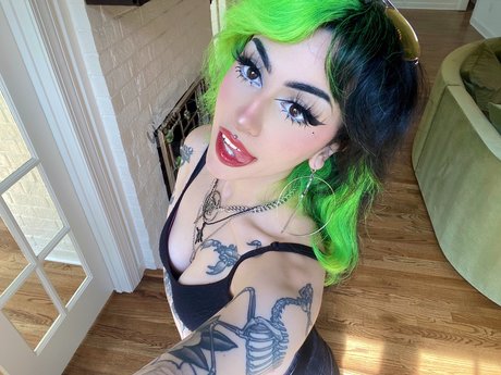 Photo nue de fuite OnlyFans de Batz