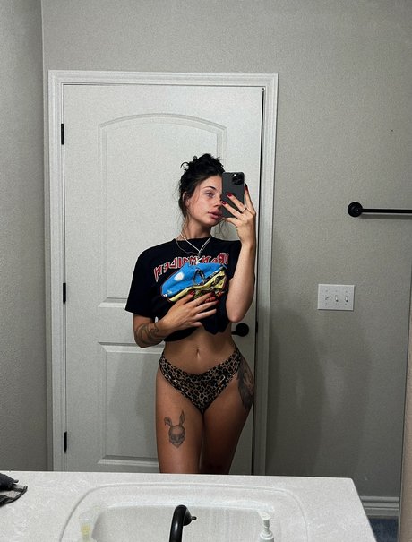 Photo nue de fuite OnlyFans de Savannah Mcqueen