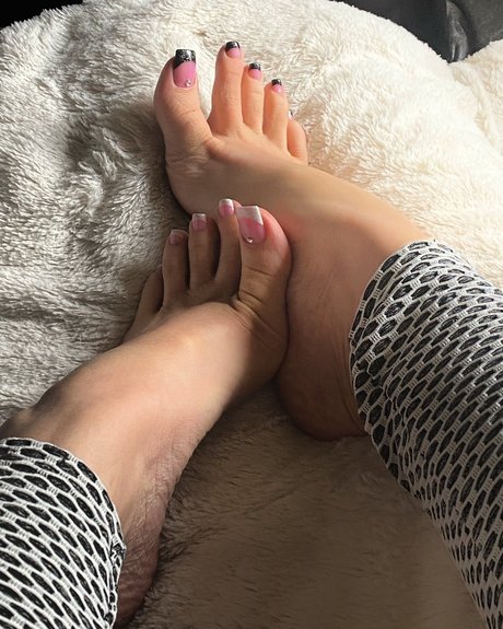 Photo nue de fuite OnlyFans de Waifu Feet Milk