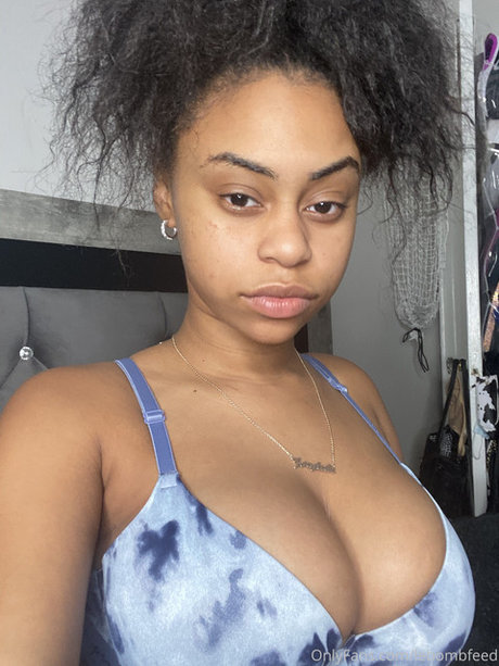 Photo nue de fuite OnlyFans de Kayla Le Bomb