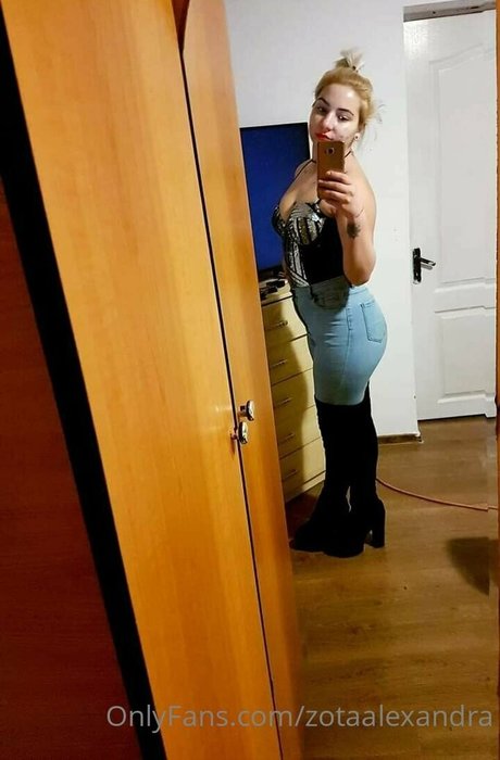 Photo nue de fuite OnlyFans de Zotaalexandra