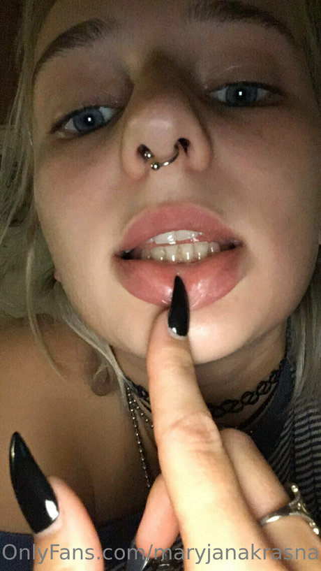 Photo nue de fuite OnlyFans de Maryjanakrasnapanna