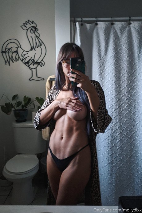 Photo nue de fuite OnlyFans de Molly Dixx