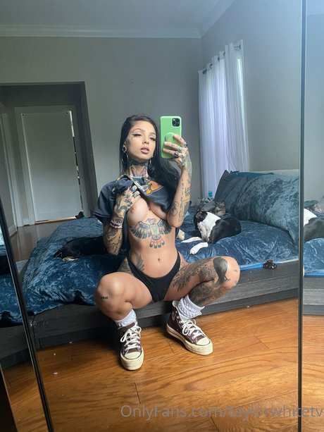 Photo nue de fuite OnlyFans de Taylor White