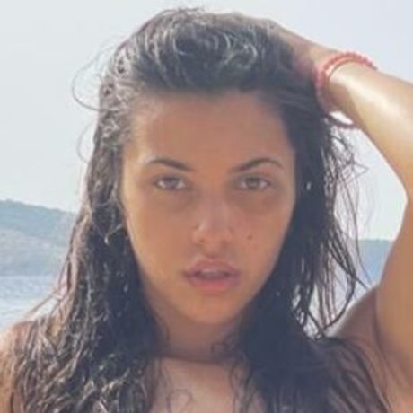 Photo nue de fuite OnlyFans de Serena Sula