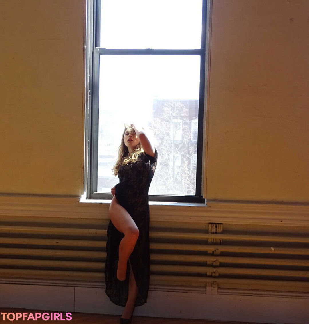 Photo nue de fuite OnlyFans de Alice Antoinette #1561