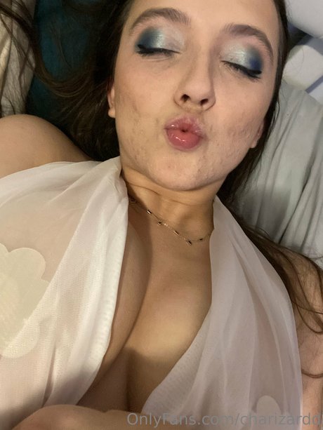 Photo nue de fuite OnlyFans de Charizard