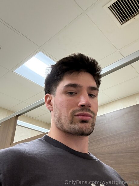 Photo nue de fuite OnlyFans de Wyattgonewild