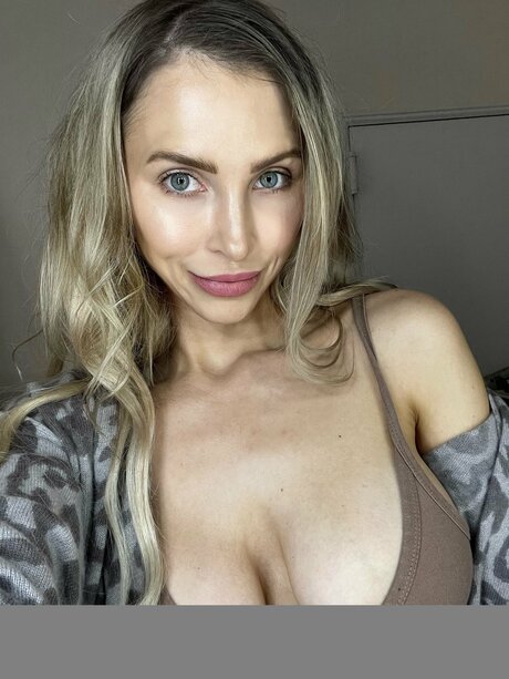 Photo nue de fuite OnlyFans de Alixlynx