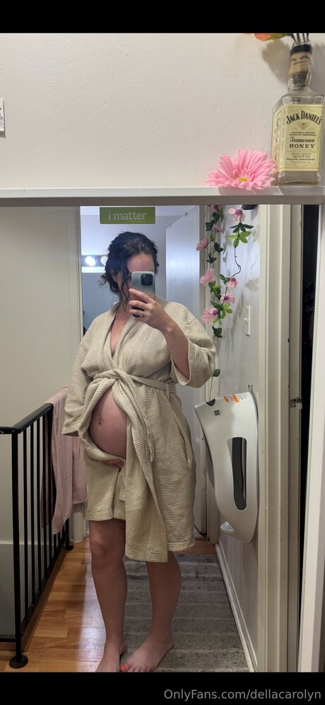Photo nue de fuite OnlyFans de Dellacarolyn