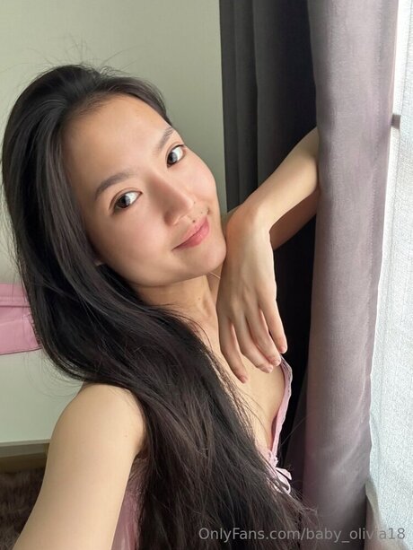 Photo nue de fuite OnlyFans de Baby Olivia18
