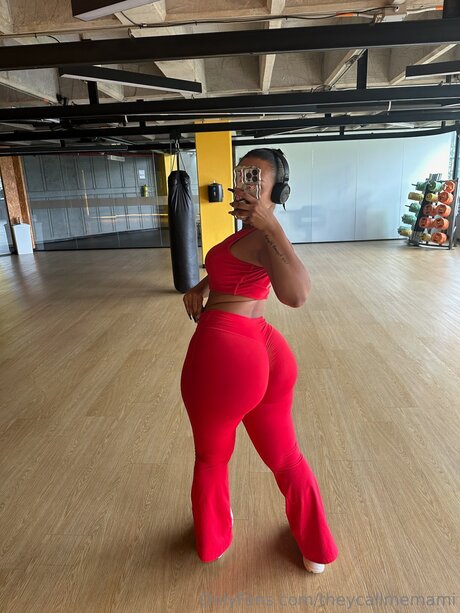 Photo nue de fuite OnlyFans de Theycallmemami