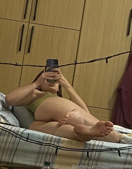Photo nue de fuite OnlyFans de Happyending Baby