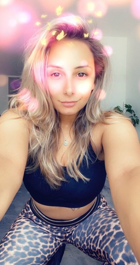 Photo nue de fuite OnlyFans de Mariah Leonne