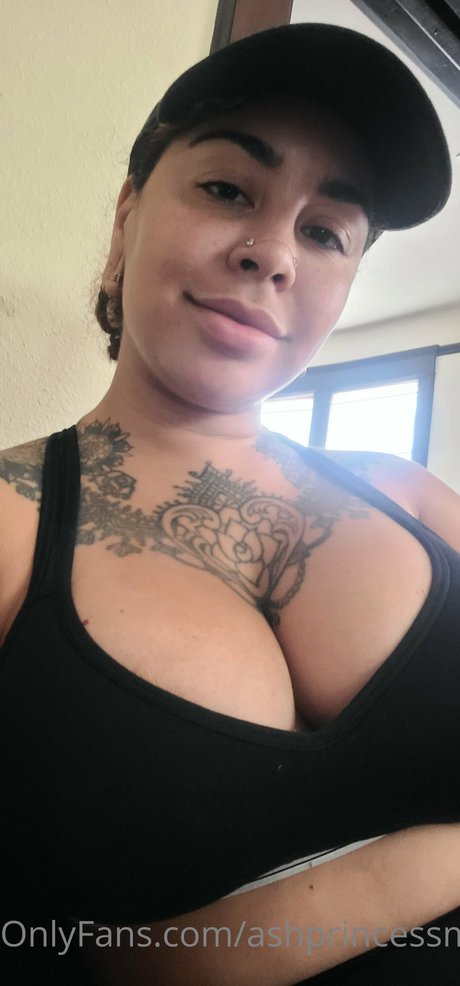 Photo nue de fuite OnlyFans de Midna Ash