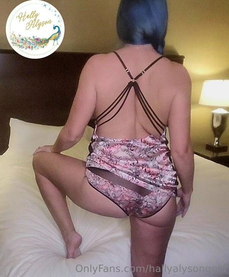 Photo nue de fuite OnlyFans de Hally Alyson