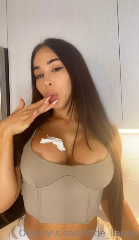 Photo nue de fuite OnlyFans de Little Lianna