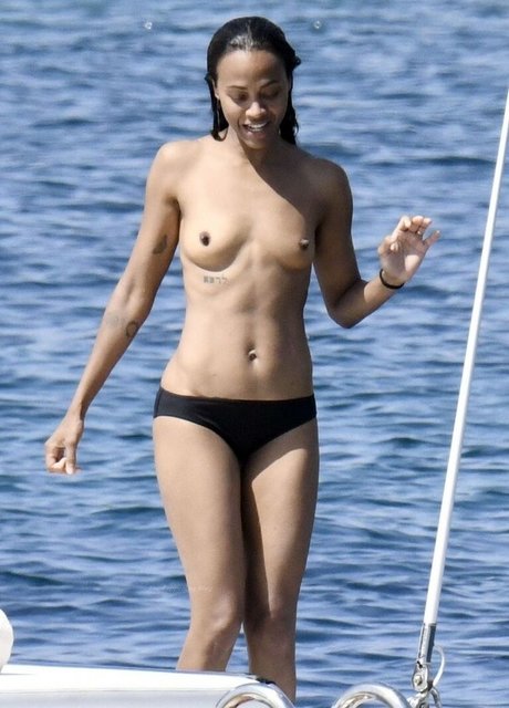 Photo nue de fuite OnlyFans de Zoe Saldana