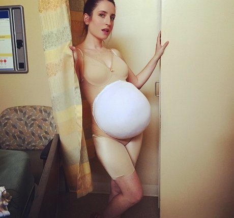 Photo nue de fuite OnlyFans de Zoe Lister Jones