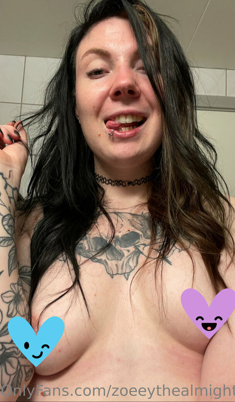 Photo nue de fuite OnlyFans de Zoeeythealmighty