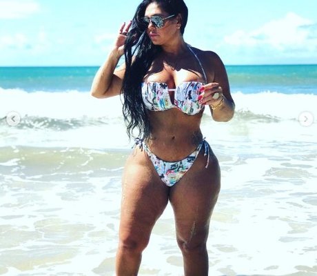 Photo nue de fuite OnlyFans de Coroa Gostosa
