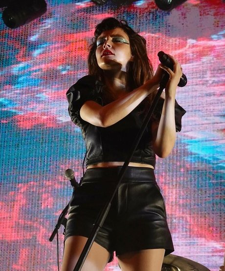 Lauren Mayberry
