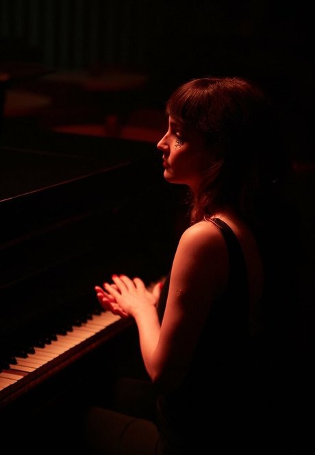 Lauren Mayberry