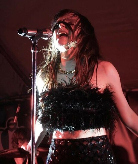 Lauren Mayberry