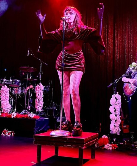 Lauren Mayberry