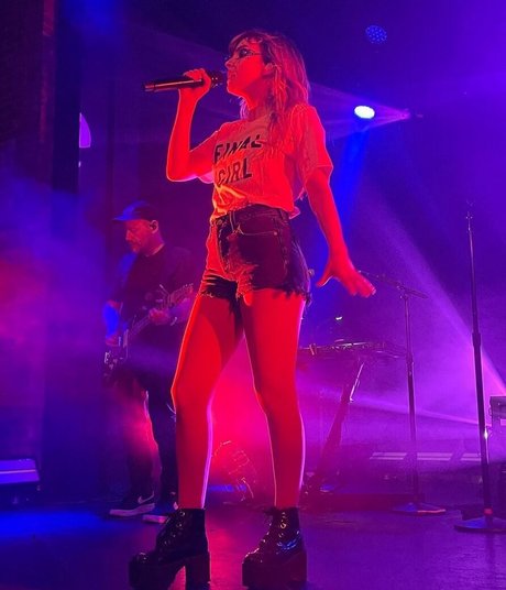 Photo nue de fuite OnlyFans de Lauren Mayberry