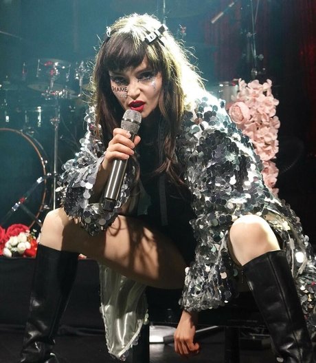 Lauren Mayberry